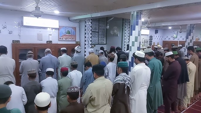 तरावीह की नमाज पढ़ने का तरीका: कैसे करी जाती है नियत और तरावीह की नमाज़ में कौन सी पढ़ी जाती है दुआ? आइए जानें.....