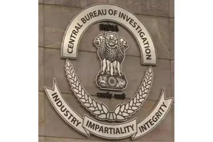 Lucknow News: सीबीआई ने पेट्रोल कंपनी के दो अधिकारियों और सहयोगियों पर चोरी का मामला किया दर्ज