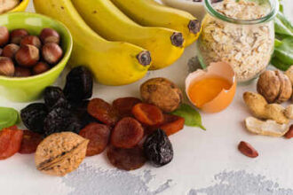 Fasting Tips: नवरात्रि में व्रत में जरूर खाएं ये फल, ऑफिस या घर में काम के दौरान नहीं लगेगी कमजोरी