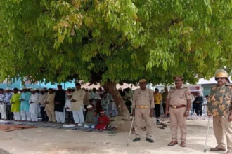 Hardoi News: मुस्लिम समुदाय के लोगों ने अकीदत के साथ अदा की अलविदा जुम्मे की नमाज