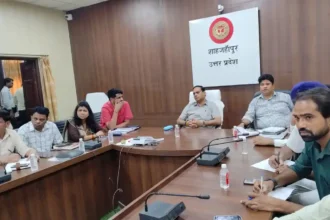 Shahjahanpur: लोकसभा सामान्य निर्वाचन 2024 के ई0वी0एम0 का प्रथम रैण्डमाइजेशन सम्पन्न