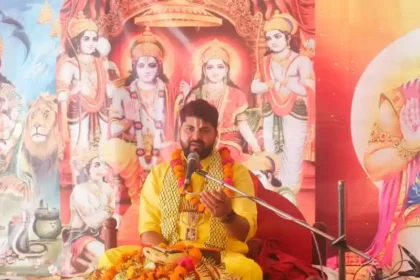 Hardoi News: माँ पंथवारी मन्दिर प्रागंण में हो रही श्री राम कथा में उमड़े श्रद्धालु