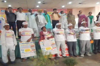 Hardoi: 13 मई दिन सोमवार को बिना आलस्य किये वोट डालने अवश्य जाएं-मंगला प्रसाद सिंह