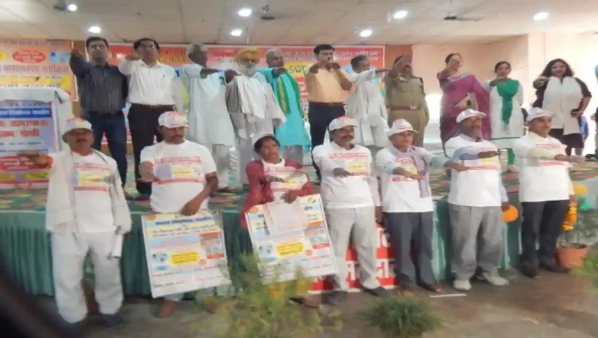 Hardoi: 13 मई दिन सोमवार को बिना आलस्य किये वोट डालने अवश्य जाएं-मंगला प्रसाद सिंह