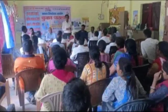 Hardoi News: चुनाव पाठशाला का आयोजन कर मतदाताओं को किया गया जागरूक
