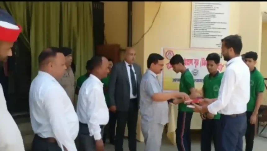 Hardoi News: जनपद न्यायाधीश ने राजकीय सम्प्रेक्षण गृह का किया निरीक्षण