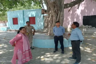 Hardoi: राजस्व विभाग के अधिकारियों ने किया लोकसभा सामान्य निर्वाचन के बूथों का निरीक्षण