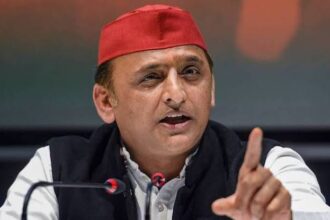 Varanasi: सपा सुप्रीमो ने मुख्तार अंसारी के परिजनों से की मुलाकात, एससी जज से जांच की मांग की