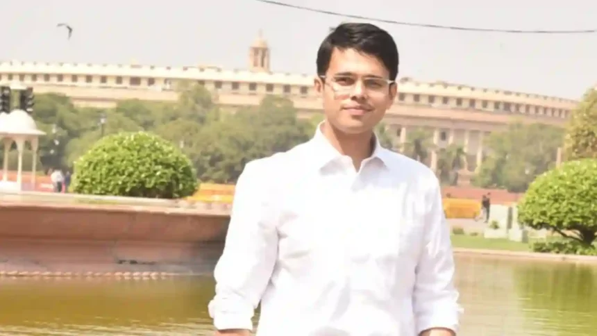 लखनऊ के सदर नायब तहसीलदार ने खाकी पहनने के लिए कमर कस ली, सिविल सेवा परीक्षा में 118वीं रैंक हासिल की