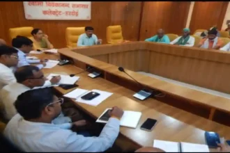 Hardoi News: किसानों की समस्याओं का समाधान प्राथमिकता पर कराया जायेगा- डीएम एमपी सिंह