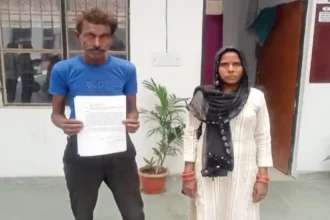 Hardoi News: संविदा सफाई कर्मचारियों ने वेतन काटने का लगाया आरोप, एसडीएम को दिया शिकायती पत्र