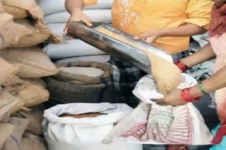 Shahjhanpur: जिले में पाँच लाख 71 हजार 76 राशनकार्ड धारकों को 08 जून से मिलेगा निःशुल्क राशन