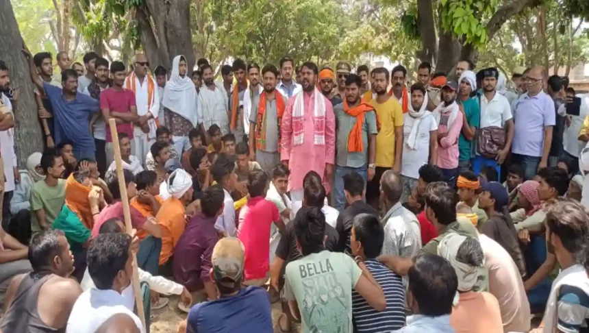 Hardoi News: कोथावां के कल्यानमन पहुंचे कई हिंदुत्ववादी नेता