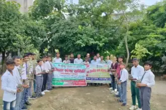 Shahjahanpur: एक पेड़ माँ गंगा के नाम अंतर्गत हुआ पौधारोपण