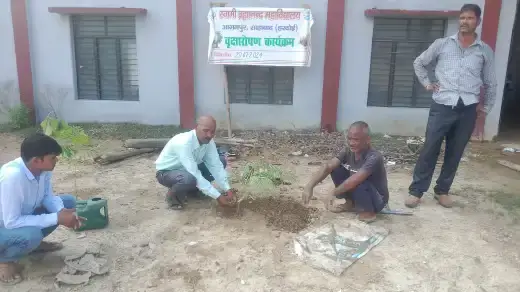 Hardoi News: स्वामी ब्रह्मानंद महाविद्यालय में हुआ वृहद वृक्षारोपण