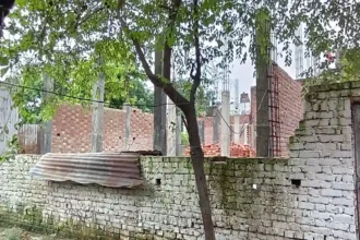 Hardoi: दबंग ने कब्रिस्तान की जमीन पर किया कब्जा, दर्जनों प्रार्थना पत्र देने के बाद नहीं हुई सुनवाई