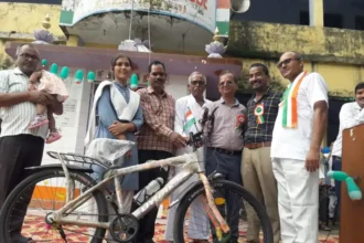 Hardoi News: 78 वें स्वतंत्रता दिवस के अवसर पर सम्मानित किए गये छात्र