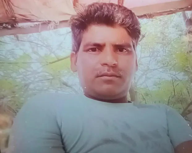 Hardoi News: झोलाछाप के इलाज से बुखार से पीड़ित युवक की मौत, परिजनों में मचा कोहराम