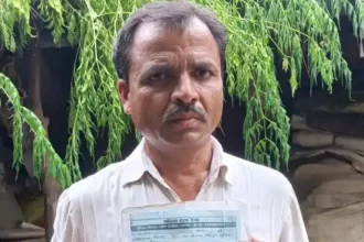 Hardoi News: नाली का पानी बहाने को लेकर थाने में की शिकायत