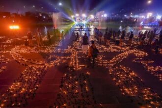 रामलला की प्राण प्रतिष्ठा के बाद पहला दीपोत्सव अयोध्या में, जिसमें 25 लाख से ज्यादा दीपक प्रज्वलित कर बनाया जाएगा एक नया विश्व रिकॉर्ड