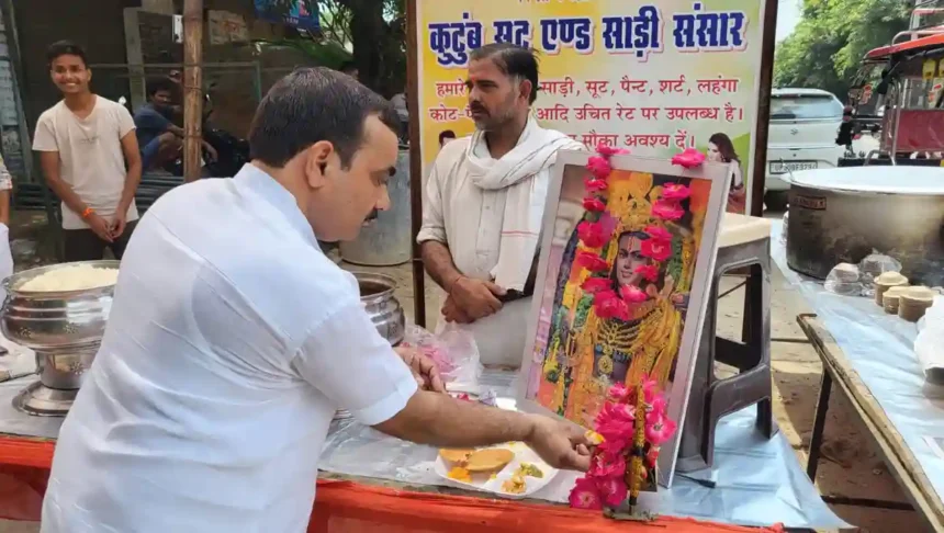 Hardoi News: श्रीकृष्ण की छठी के उपलक्ष्य में किया गया विशाल भंडारे का आयोजन