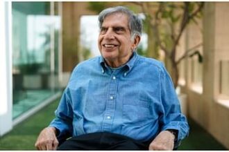 दिग्गज कारोबारी रतन टाटा का निधन, मुंबई के ब्रीच कैंडी अस्पताल में ली अंतिम सांस