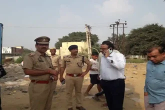 Hardoi : एसडीएम सवायजपुर ने सीओ शाहाबाद के साथ आतिशबाजी की दुकानों का किया निरीक्षण