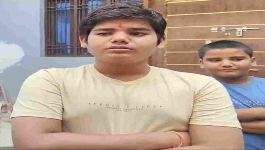 प्रेमानंद महाराज की वीडियो देख प्रभावित हुआ आगरा का दसवीं क्लास का छात्र, घर छोड़ चला संत बनने