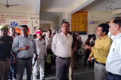 शाहजहांपुर जिलाधिकारी ने किया सीएचसी निगोही का औचक निरीक्षण