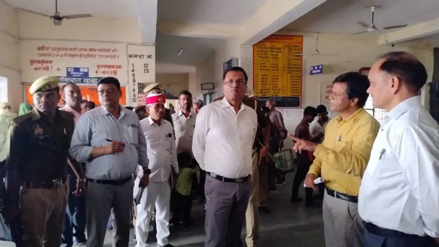 शाहजहांपुर जिलाधिकारी ने किया सीएचसी निगोही का औचक निरीक्षण