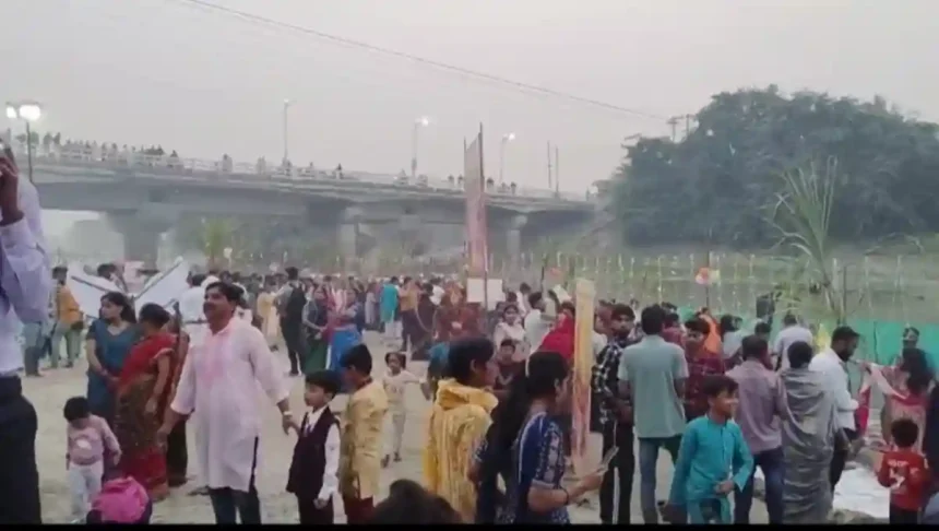 Shahjahanpur: जनपद में छठ महापर्व धूमधाम से मनाया गया