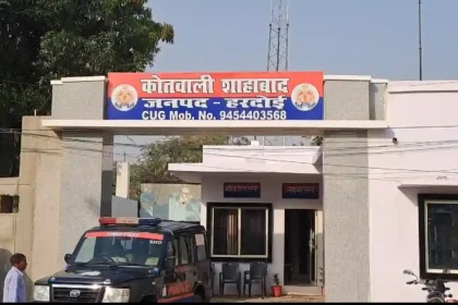 हरदोई में स्टे के बाद भी दबंगों ने कर डाला निर्माण