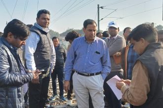 डीआरएम मुरादाबाद ने हरदोई रेलवे स्टेशन का किया निरीक्षण, बोले: स्टेशन बनने में लगेगा समय