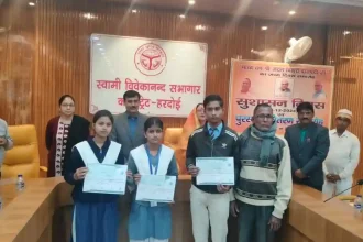 Hardoi News: हरदोई में सुशासन दिवस के रूप में मनाया गया पूर्व प्रधानमंत्री का जन्मदिन