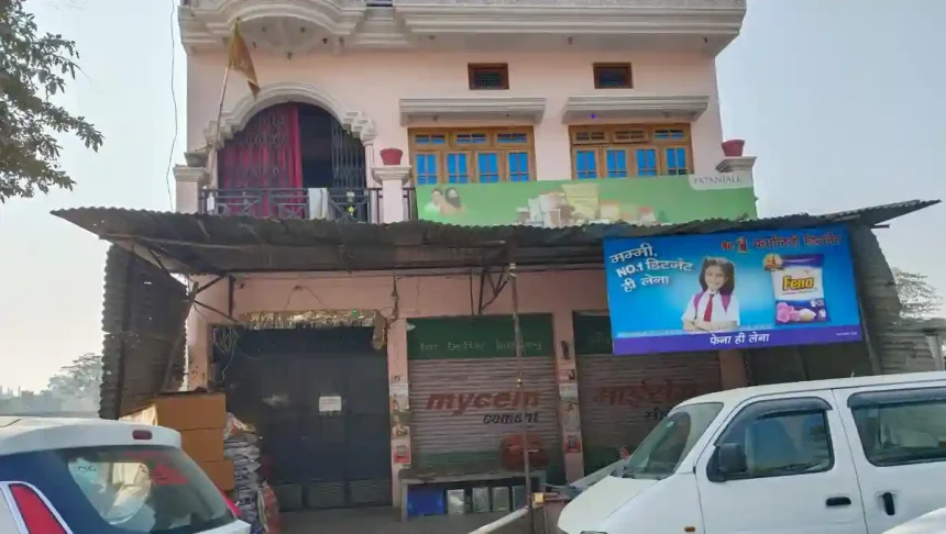 हरदोई में किराना व्यवसायी के घर छापेमारी 61 घंटे के बाद आज हुई समाप्त, आईपीएल फैक्ट्री में जांच अभी भी जारी