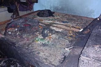 गोरखपुर में बड़े भाई ने पूरे घर को किया आग के हवाले, 6 लोग झुलसे