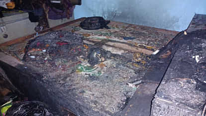 गोरखपुर में बड़े भाई ने पूरे घर को किया आग के हवाले, 6 लोग झुलसे