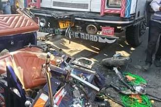 Hardoi News: तेज रफ्तार बेकाबू ट्रक ने ई रिक्शा में सामने से मारी टक्कर, 4 घायल, 2 की मौत