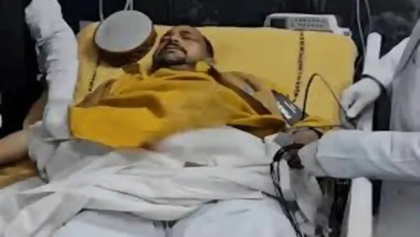 फर्रुखाबाद सांसद मुकेश राजपूत संसद में हुई धक्का मुक्की के दौरान गिरे, गंभीर रूप से घायल, ICU में भर्ती