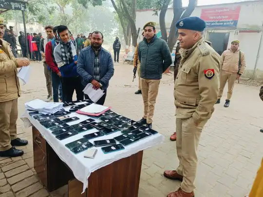 हरदोई पुलिस ने 03 माह में 88 गुम हुए मोबाइल फोन किये बरामद