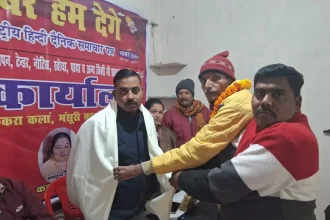 शाहजहाँपुर में खबर हम देंगे दैनिक पेपर कार्यालय का हुआ उद्घाटन