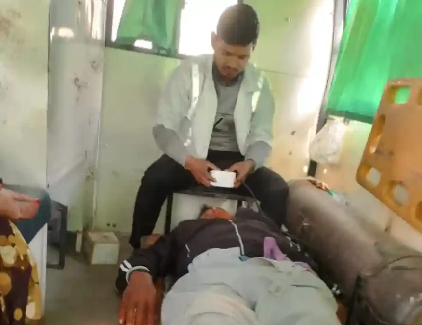 Hardoi News: आमने सामने की बाइक भिड़ंत मे दो घायल, जिला अस्पताल रेफर