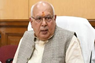 बाथरूम में फिसले कृषि मंत्री, पैर टूटा