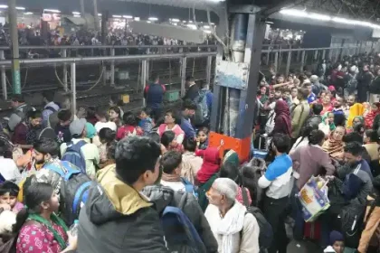 नई दिल्ली रेलवे स्टेशन पर भगदड़ में 18 की मौत, 50 घायल, रेलवे ने किया मुआवजे का एलान