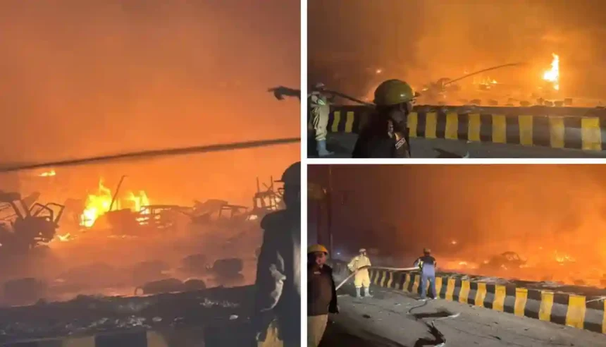 गैस सिलेंडर से भरे ट्रक में लगी भीषण आग... कई सिलेंडर में हुए ब्लास्ट से दहला गाजियाबाद