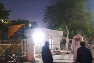 मेरठ में सीजीएसटी कार्यालय में सीबीआई की छापेमारी, रिश्वत लेने का आरोप