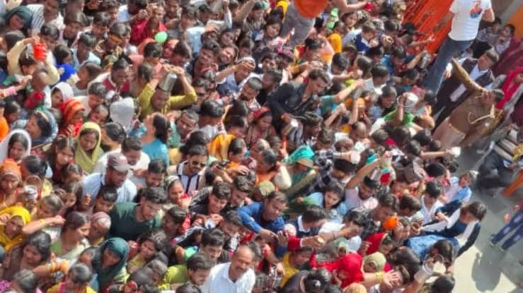 Aligarh News: महाशिवरात्रि पर खेरेश्वर धाम में उमड़ी भीड़, कई महिलाएं हुईं बेहोश