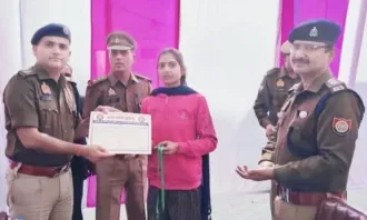 Hardoi News: पाली थाना पुलिस ने सामुदायिक पुलिसिंग को बढ़ावा देने के उद्देश्य से करायी निबंध प्रतियोगिता