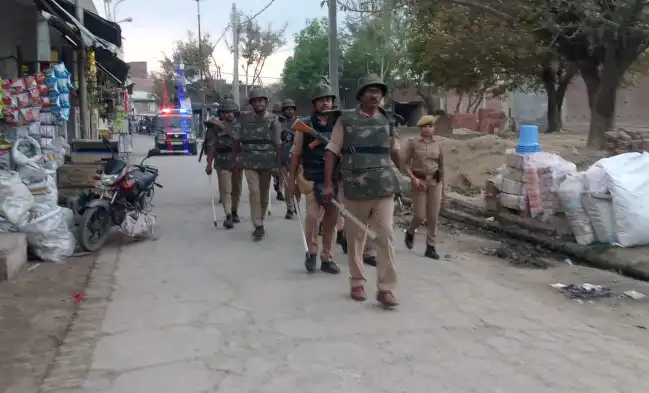 Hardoi News: होली और जुमे की नमाज को लेकर सुरक्षा कड़ी, पुलिस के साथ वॉलंटियर्स भी होंगे तैनात