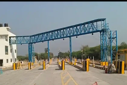 हरदोई सीमा पर बने टोल बूथ पर ट्रायल शुरू, एक सप्ताह तक नहीं लिया जाएगा टैक्स